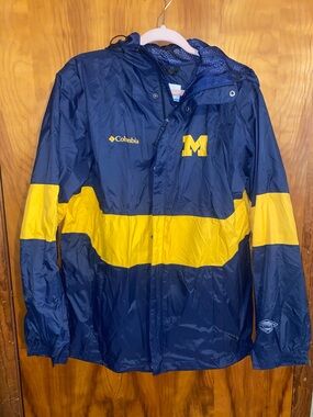 Columbia University of Michigan Men's Navy & Yellow Windbreaker Jacket/Rain Coat